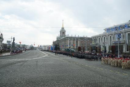 Екатеринбург. День Победы. Площадь 1905 года перед началом парада в честь 74-й годовщины победы в Великой Отечественной войны