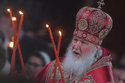 Москва. Патриарх Московский и всея Руси Кирилл во время праздничного пасхального богослужения в храме Христа Спасителя.