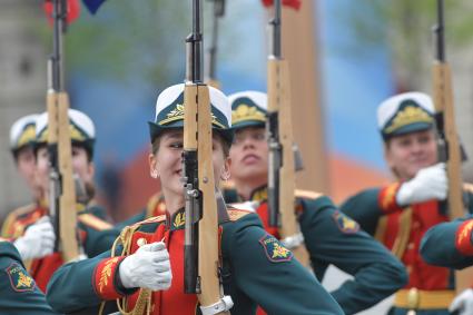 Москва.   На Красной площади во время военного парада, посвященного 74-й годовщине Победы в Великой Отечественной войне.