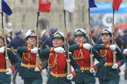 Москва.   На Красной площади во время военного парада, посвященного 74-й годовщине Победы в Великой Отечественной войне.