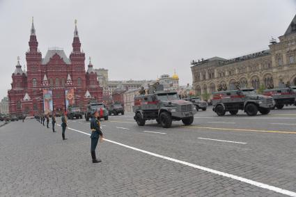 Москва.   Бронеавтомобиль `Патруль` Росгвардии на Красной площади во время военного парада, посвященного 74-й годовщине Победы в Великой Отечественной войне.