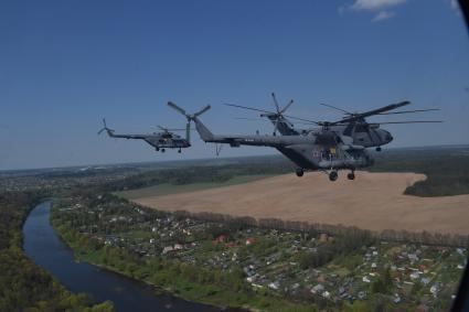 Московская область, Кубинка. Многоцелевой вертолет Ми-8АМТШ во время  генеральной репетиции воздушной части парада Победы.