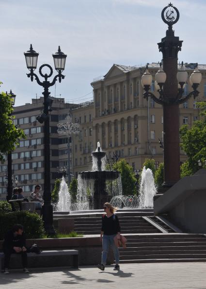 Москва.  Фонтан на Пушкинской площади.