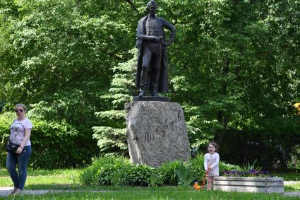 Московская область, Мытищи. Памятник русскому полководцу А.В. Суворову.