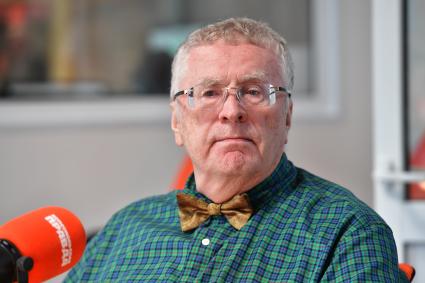 Москва. Лидер ЛДПР Владимир Жириновский на радиостанции `Комсомольская правда`.