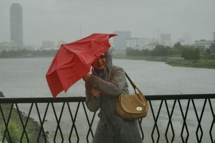 Екатеринбург. Дождливая погода в городе