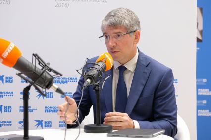 Санкт-Петербург. Руководитель департамента предпринимательства и инновационного развития города Москвы Алексей Фурсин на XXIII Петербургском международном экономическом форуме.