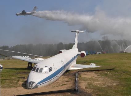 Ногинск. Демонстрационные учения МЧС РФ в рамках XII Международного салона средств обеспечения безопасности `Комплексная безопасность-2019` на полигоне Ногинского спасательного центра МЧС России.