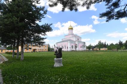 Московская область, Новофедоровское.  Храм Святой Троицы на территории Троице-Одигитриевской  Зосимовой  пустыни.