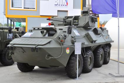Московская область, Кубинка. БТР-87 на международном военно-техническом форуме (МВТФ) `Армия-2019` в парке `Патриот`.