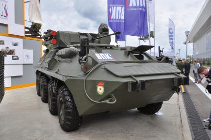 Московская область, Кубинка. БТР-87 на международном военно-техническом форуме (МВТФ) `Армия-2019` в парке `Патриот`.