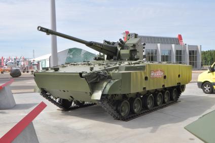 Московская область, Кубинка. Боевая машина `Деривация ПВО` на международном военно-техническом форуме (МВТФ) `Армия-2019` в парке `Патриот`.