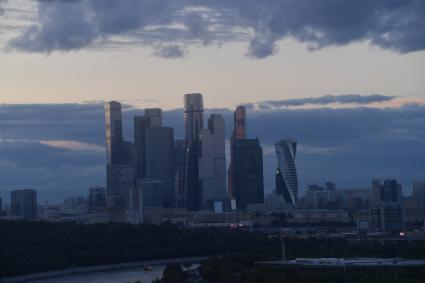 Москва. Вид на Московский международный деловой центр `Москва-Сити`.