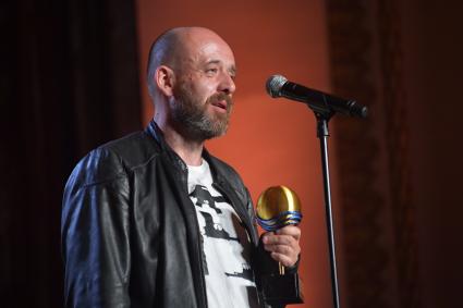 Сочи. Режиссер Александр Лунгин на церемонии закрытия 30-го Открытого фестиваля российского кино `Кинотавр`.
