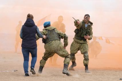 Санкт-Петербург.   Десантники во время празднования Дня Воздушно-десантных войск.