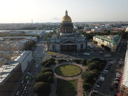 Санкт-Петербург. Вид на Исаакиевский собор с высоты птичьего полета.