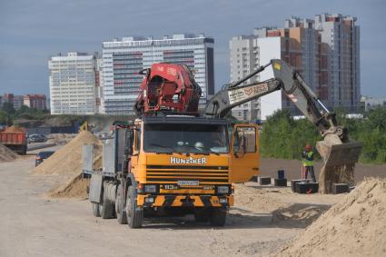 Ленинградская область. Строительство путепровода.