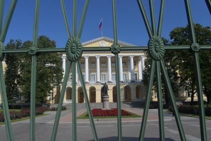 Санкт-Петербург. Здание Смольного института.