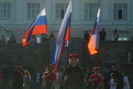 Екатеринбург. Празднование дня флага России