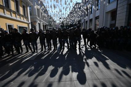 Москва. Полиция во время несанкционированной акции в поддержку кандидатов в депутаты Мосгордумы.