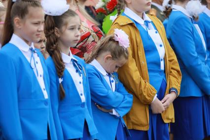 Красноярск. Во время торжественной линейки , посвященной Дню знаний в кадетском корпусе и Мариинской женской гимназии.