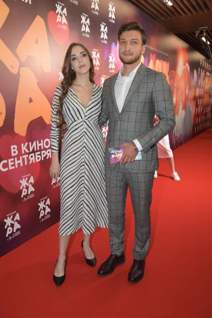 Москва. Актер Наиль Абдрахманов на премьере фильма `Жара`.
