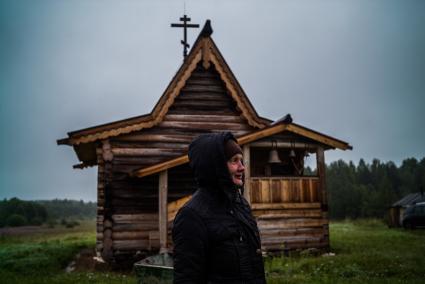 Архангельская область, деревня Монастырка. Деревянная часовня Георгия Победоносца, построеная  в 1732 году и  восстанавленая  организацией `общее дело`.