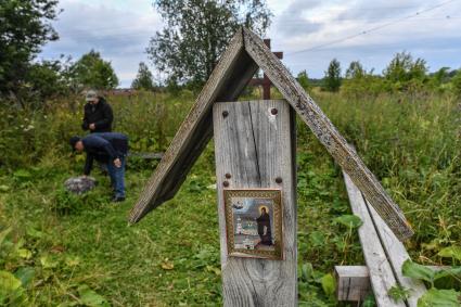 Архангельская область, Кенозерский национальный парк.   Деревянный крест.