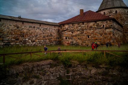 Соловки, Соловецкий монастырь.  Вид на Спасо-Преображенский Соловецкий монастырь.