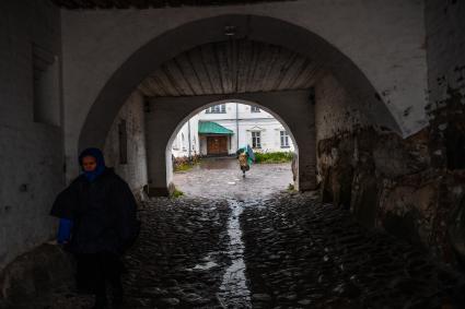 Соловки, Соловецкий монастырь.  На территории  Спасо-Преображенского Соловецкого монастыря.