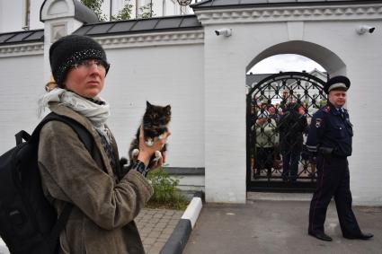 Московская область.  Участники VIII Елисаветинского крестного хода из села Ильинское в село Усово, посвященного 155-летию со дня рождения святой преподобной мученицы Великой княгини Елисаветы Федоровны.