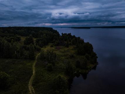 Республика Карелия, Пегрема. Вид сверху на Онежское озеро.