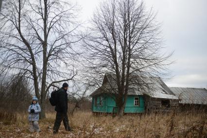 Тверская область.  Вид заброшенной деревни в Тверской области.