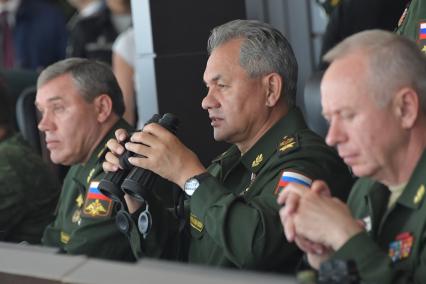 Московская область. Начальник Генерального штаба Вооруженных сил РФ Валерий Герасимов и министр обороны РФ Сергей Шойгу (слева направо) во время открытия `Армейских международных игр-2019` на территории выставочного центра `Патриот`.