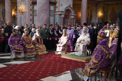 Самара. Патриарх Московский и Всея Руси Кирилл во время литургии и освящения Софийского собора.