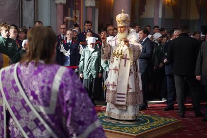 Самара. Патриарх Московский и Всея Руси Кирилл  во время литургии и освящения Софийского собора.