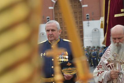 Москва. Во время торжественного  молебна памяти святого пророка Илии на Лобном месте в честь празднования Дня Воздушно-десантных войск на Красной площади.