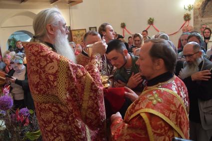 Москва. Молебен в честь празднования Дня Воздушно-десантных войск.