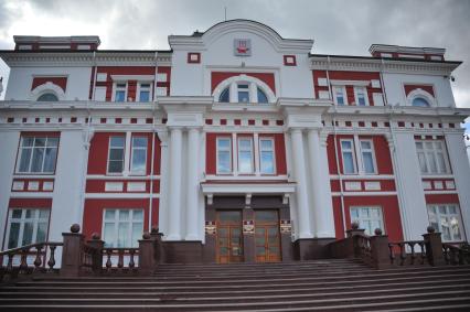 Саранск.  Здание Администрации городского округа.