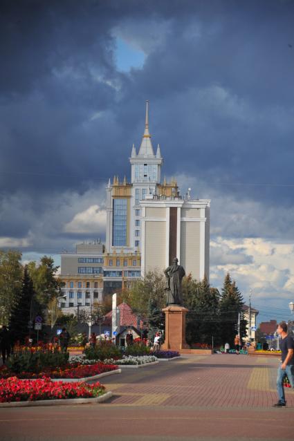 Саранск. Мордовский государственный университет имени Н. П. Огарева.