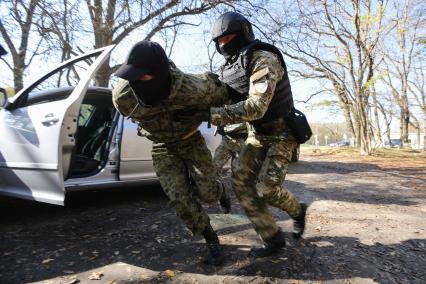 Ставрополь. Бойцы отряда `Гром` во время  учений.