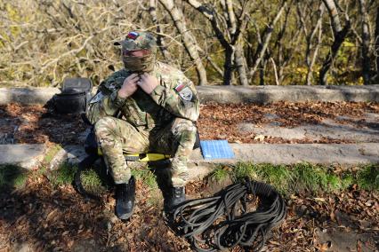 Ставрополь. Боец отряда `Гром` во время  учений.