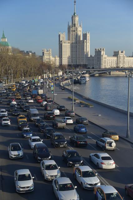 Москва. Вид на Москворецкую набережную.