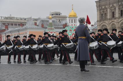 Москва. Участники торжественного марша, посвященного 78-й годовщине военного парада 1941 года, на Красной площади.