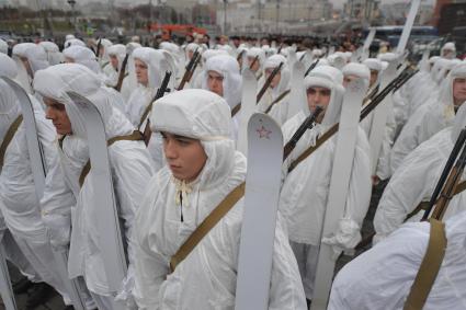 Москва. Участники торжественного марша, посвященного 78-й годовщине военного парада 1941 года, на Красной площади.