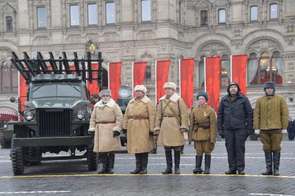 Москва. Участники торжественного марша, посвященного 78-й годовщине военного парада 1941 года, на Красной площади.