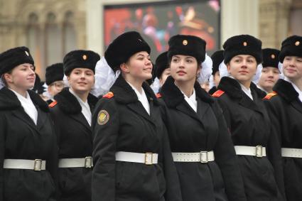 Москва. Участники торжественного марша, посвященного 78-й годовщине военного парада 1941 года, на Красной площади.