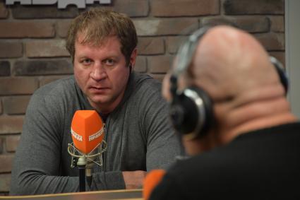 Москва. Российский боец смешанных единоборств Александр Емельяненко на радио `Комсомольская правда`.