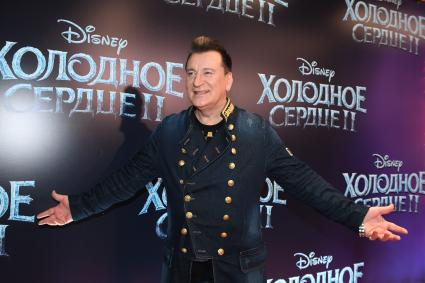 Москва. Певец Сергей Пенкин на премьере мультфильма `Холодное сердце-2`в кинотеатре `КАРО 11 Октябрь`.
