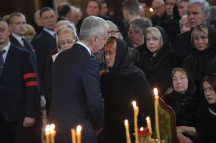 Москва. Мэр Москвы Сергей Собянин  и вдова Юрия Лужкова  Елена батурина на церемонии прощания с бывшим  мэрм Москвы Юрием Лужковым в храме Христа Спасителя.